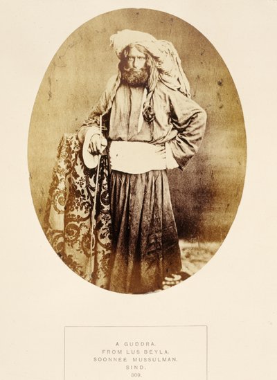 Un Guddra, de Lus Beyla, Soonnee Mussulman, Sind, de The People of India, par J. Forbes Watson, publié en 1868 - English Photographer